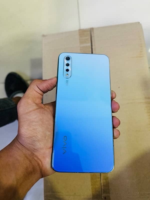 vivo s1 8gb Ram 256 Storage 3