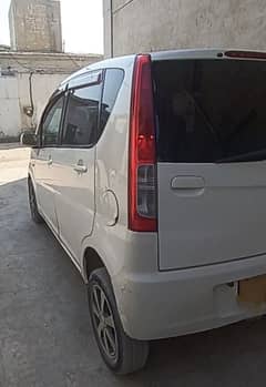 Daihatsu Move 2008-13 Pearl White