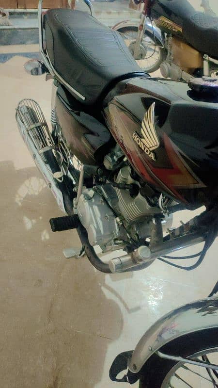 punjab number ha bike bilkul saf ha only serious preson contact Karen 7