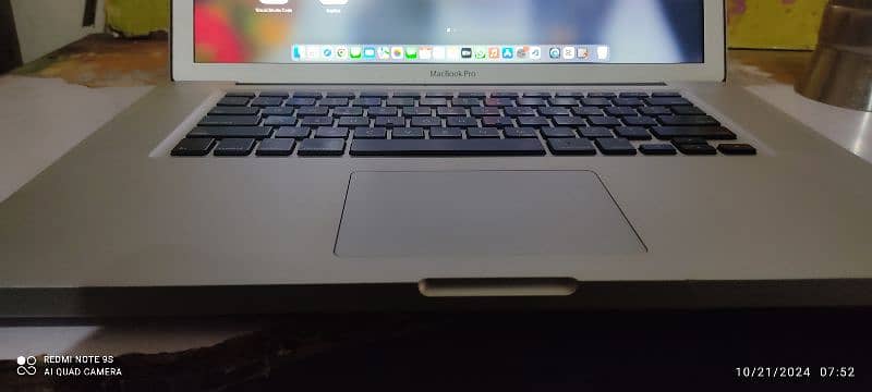 MacBook Pro 15-inch (2011) with Box & Charger Excellent Condition 8