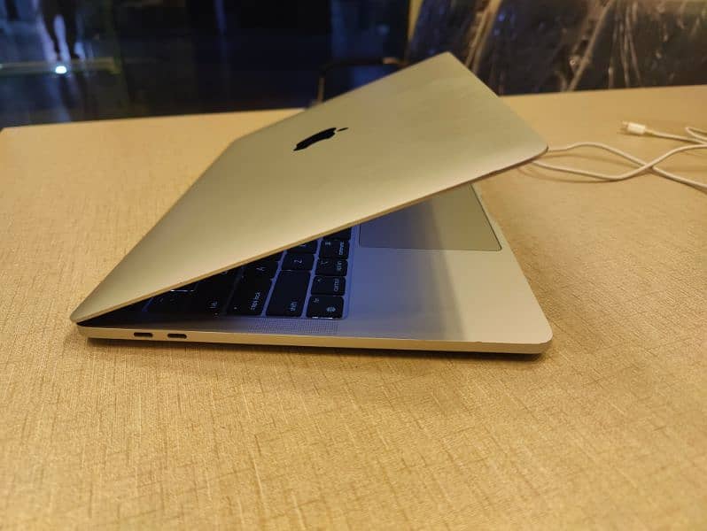 MacBook Pro M1 2020 16/1tb 3