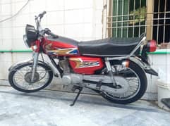 Honda 125 for sale urgent zarort hy contact 03264987402