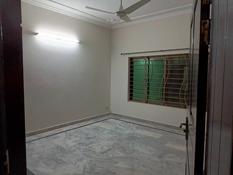 Independent Separate Gate UPPER Portion for Rent, 14 Marla House for Rent in CBR Town Block C Near To Family Park Filter Plant Prime Location This House 6