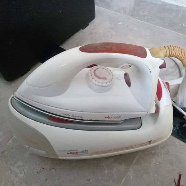 Morphy Richards Steam Iron (Read Ad Description) 0