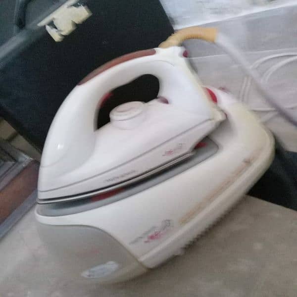 Morphy Richards Steam Iron (Read Ad Description) 5