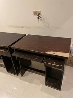 1 Computer Table for Sale