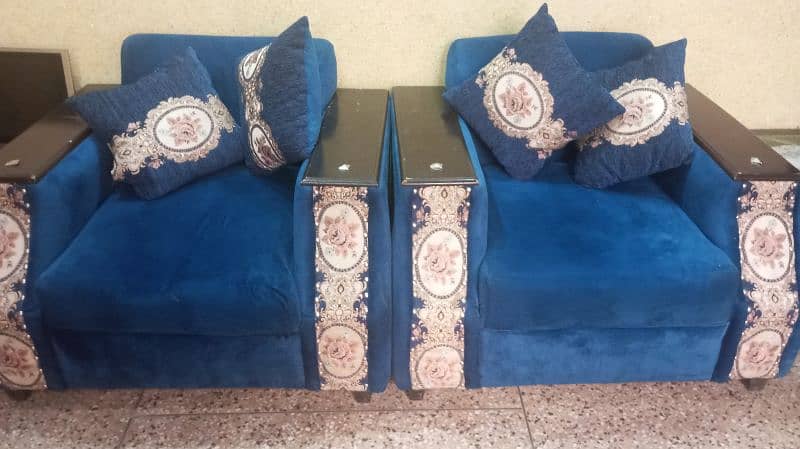 7 Seater sofa 1