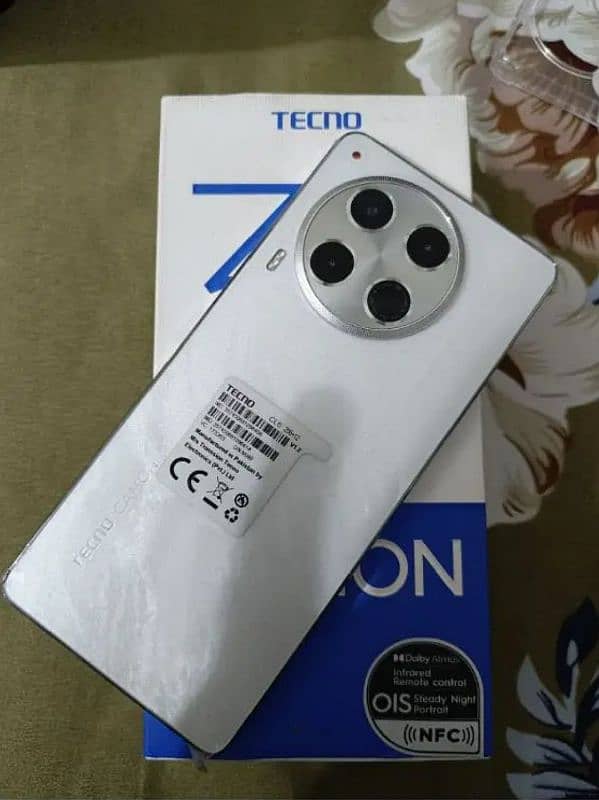 Camon 30 12-256 Brand New 1 month used Official Pta Approved 2