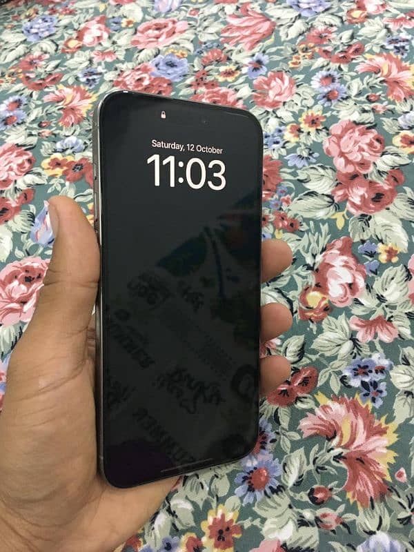 Iphone 15 pro max 256gb dual physical sim 9