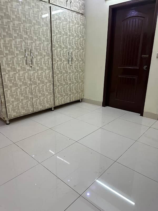 Well Mentain 3 Bed D/D Apartment Available For Rent Prime Location Gulshan-e-iqbal Block-6 17