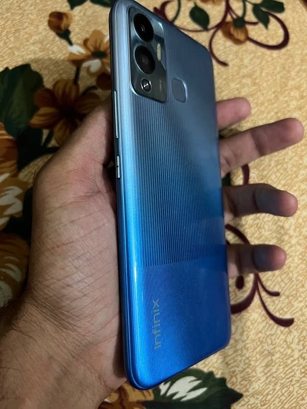 infinix hot 12 play  4+1/ 64 3