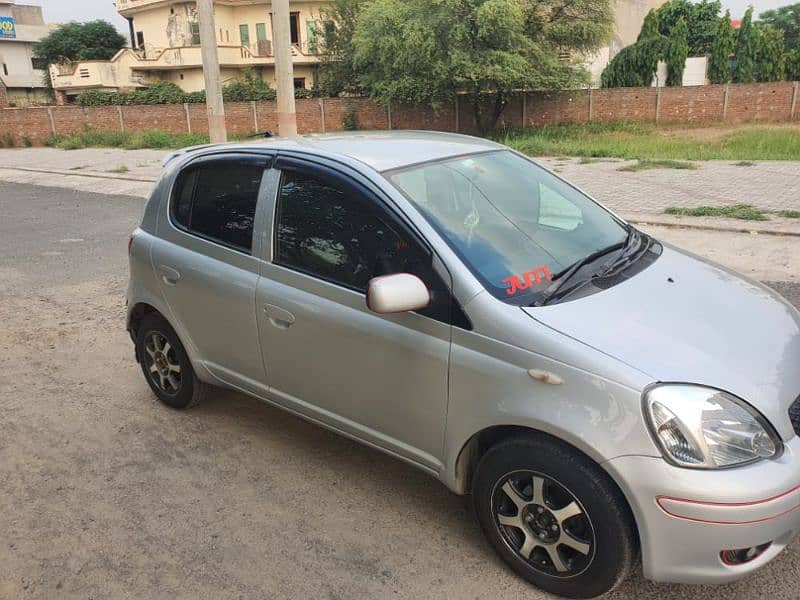 Toyota Vitz 2004 1