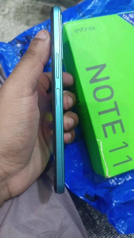 Infinix note 11 complete box 6+5/128 3