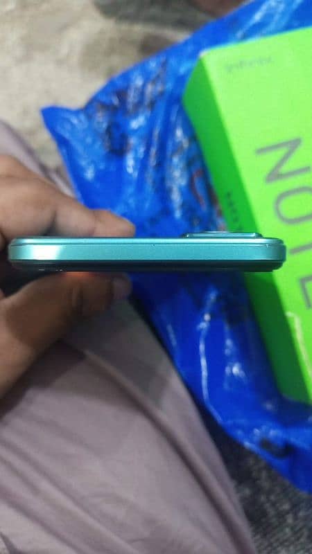 Infinix note 11 complete box 6+5/128 5