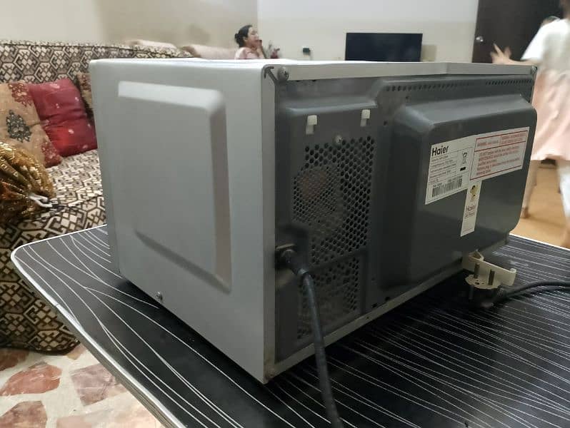 Dawlance Microwave Oven 8