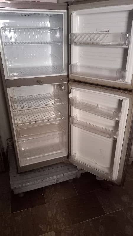 PEL refrigerator medium size 3