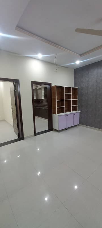 8 Marla Ground portion available for rent 7