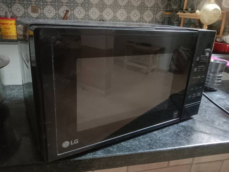 LG Microwave Oven 2