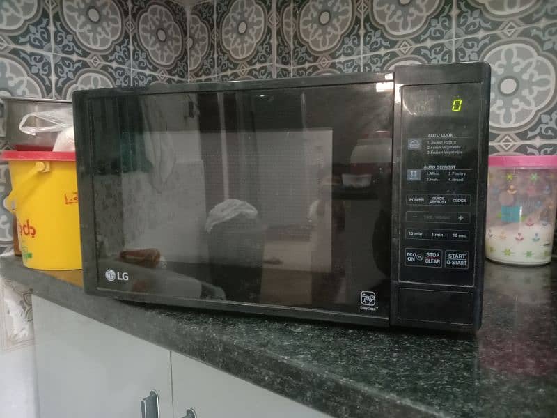 LG Microwave Oven 15