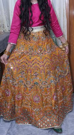 mehndi lehnga