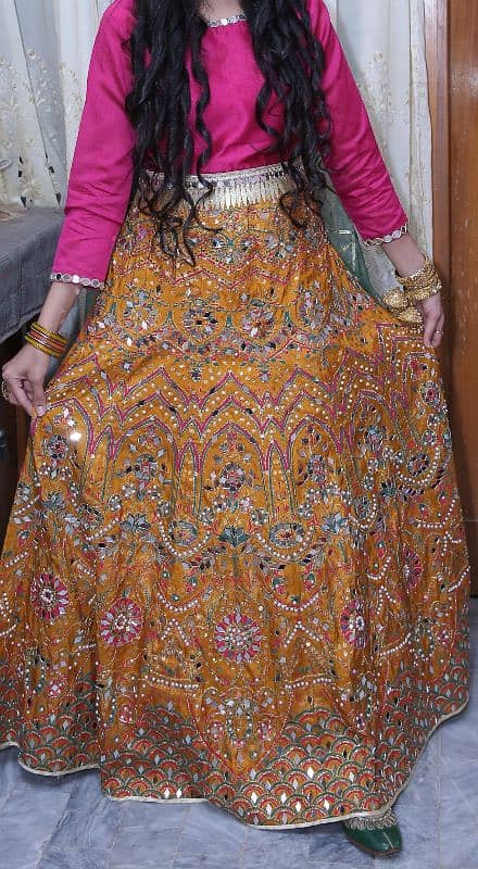 mehndi lehnga 0