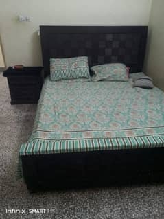 full . size bed with 2 side table and drassing table 0