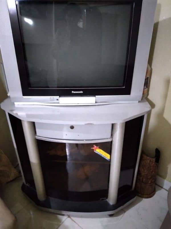 television Panasonic 29 inchs with TV trolley 1