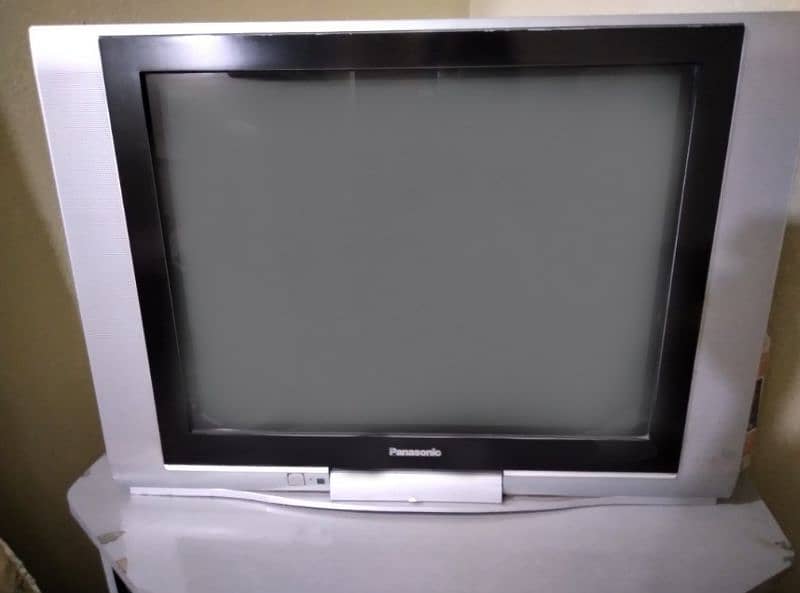 television Panasonic 29 inchs with TV trolley 3