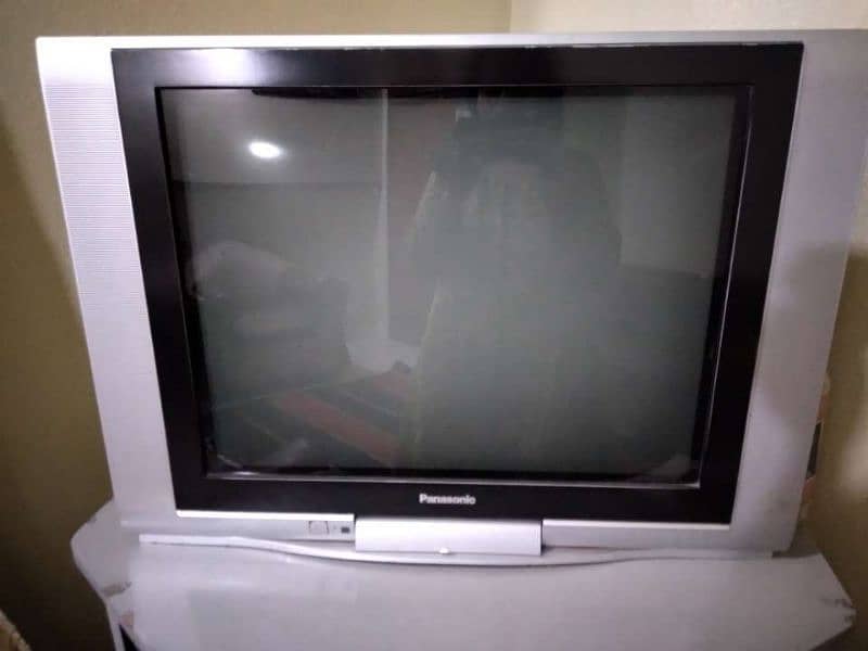 television Panasonic 29 inchs with TV trolley 6