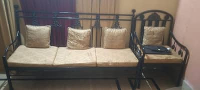 selling sofa set