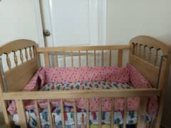 BABY CRIB / BABY COT