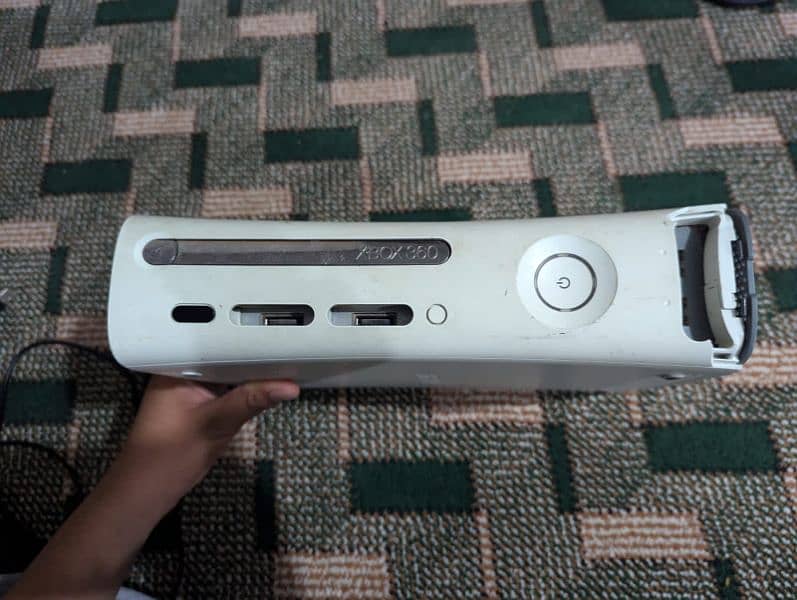 Xbox 360 320GB 12