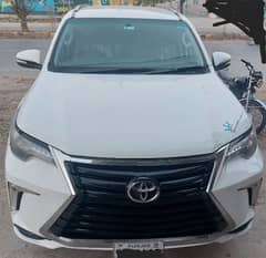 Toyota Fortuner V 2017 Total Genuine