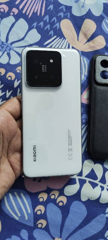 Xiaomi 14 0