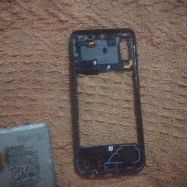 Samsung galaxy A30 dad parts available 4