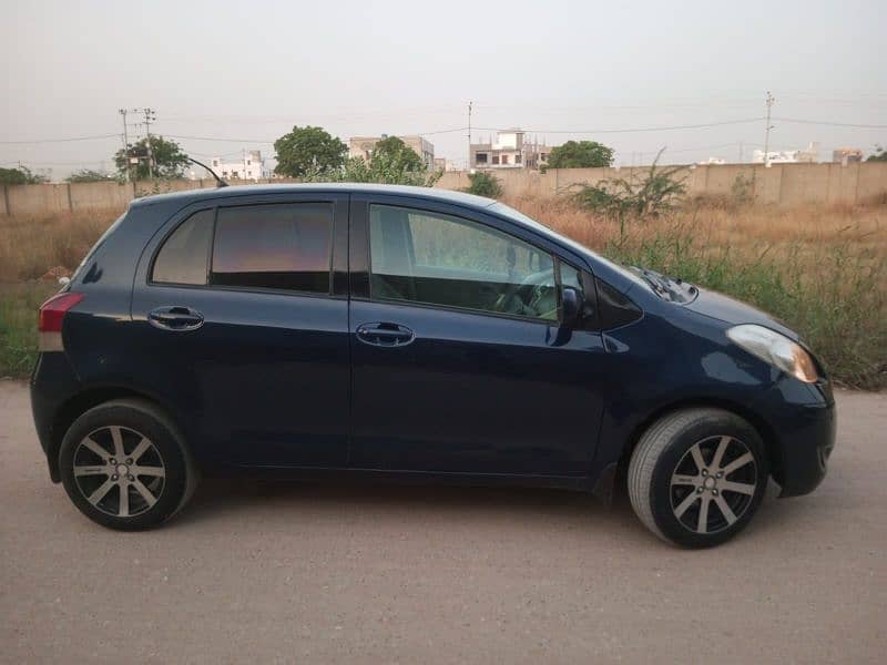 Toyota Vitz model 2008 registration 2013 4