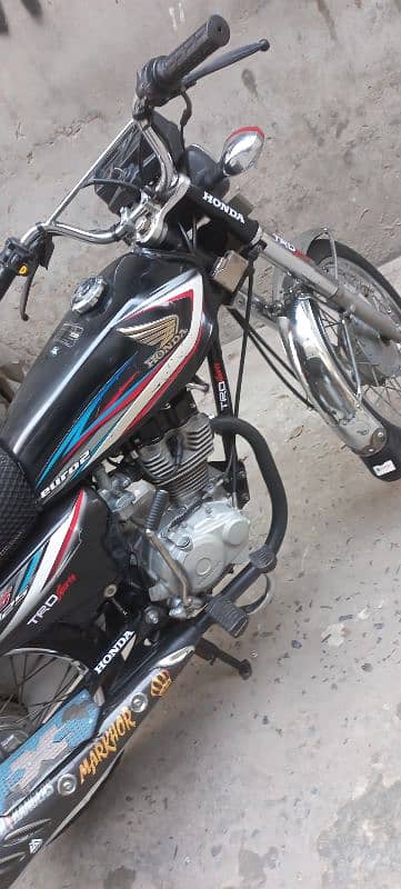 honda 125 2015 8