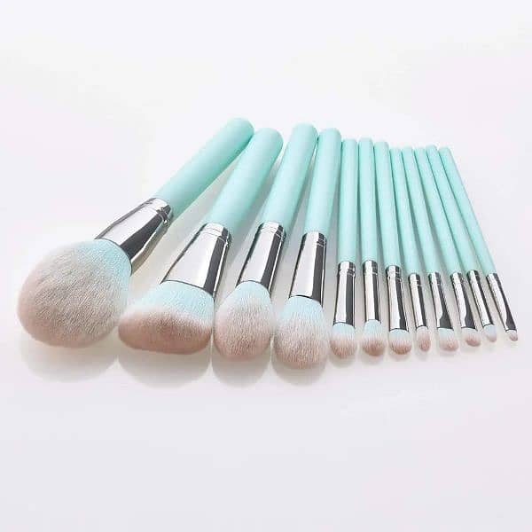 Makeup brushes set 2