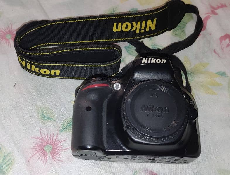 Camera Nikon D5200 10