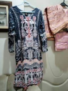 lawn branded souit embrodied good condition urgentt sale