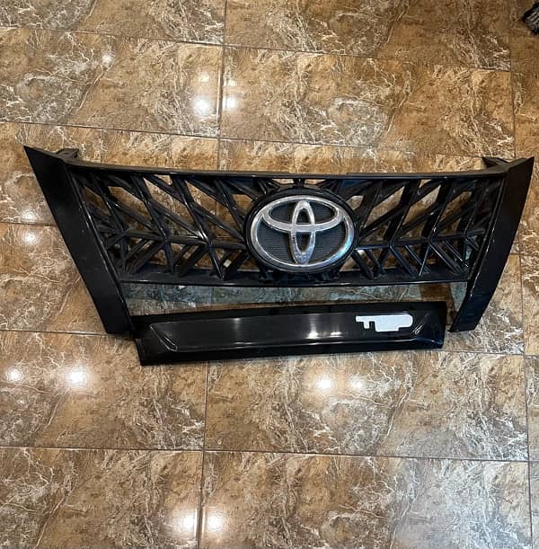 Toyota fortuner Trd style grill glossy black 0