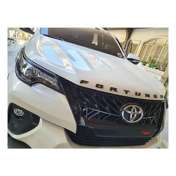 Toyota fortuner Trd style grill glossy black 1