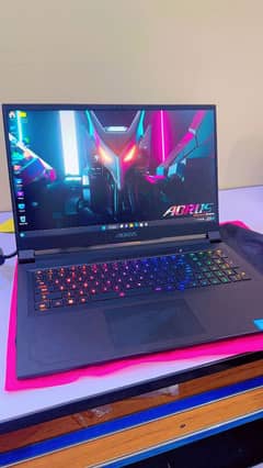 GIGABYTE AORUS 17X: 17.3" Rtx 4080 Intel Core i9-13900HX,16GB DDR5 RAM