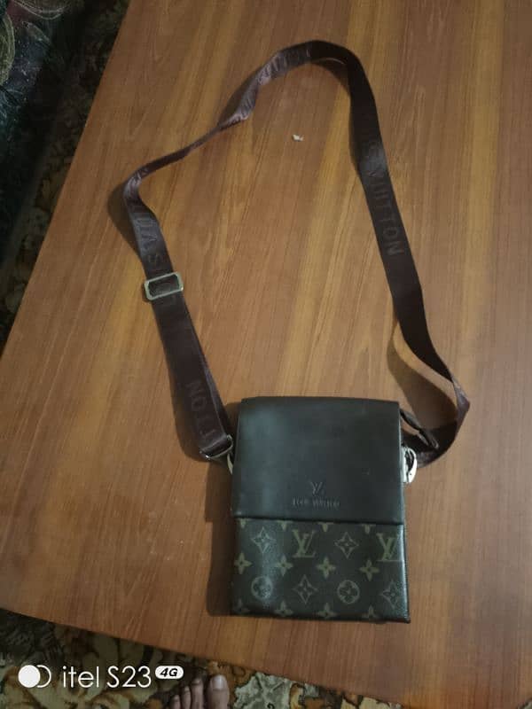 origional new louis Vuitton body bag 4