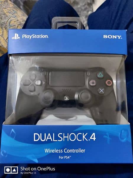 PS4 Controller with Box New Condition 5