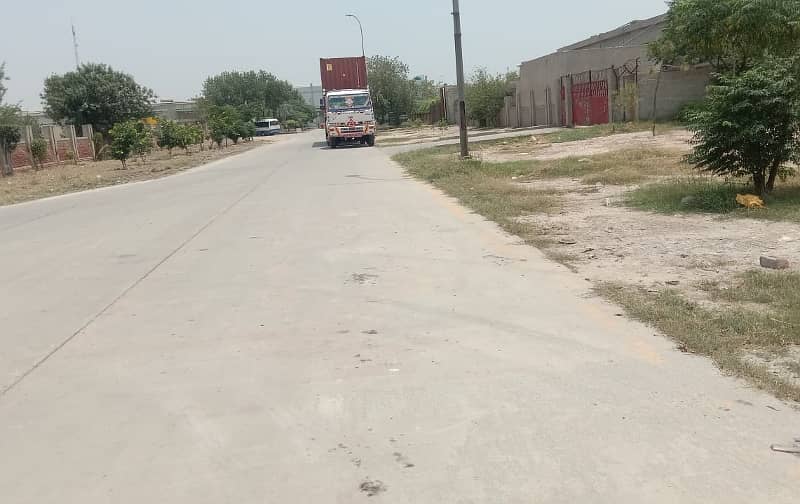 4 kanal Industrial Plot available for sale on Multan road Lahore 0