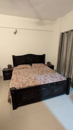 Solid wooden bed with 2 side and dressing without mattress