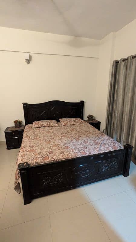 Solid wooden bed with 2 side and dressing without mattress 0