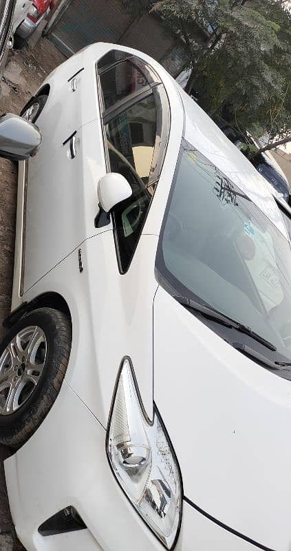 Toyota Prius 2014 5