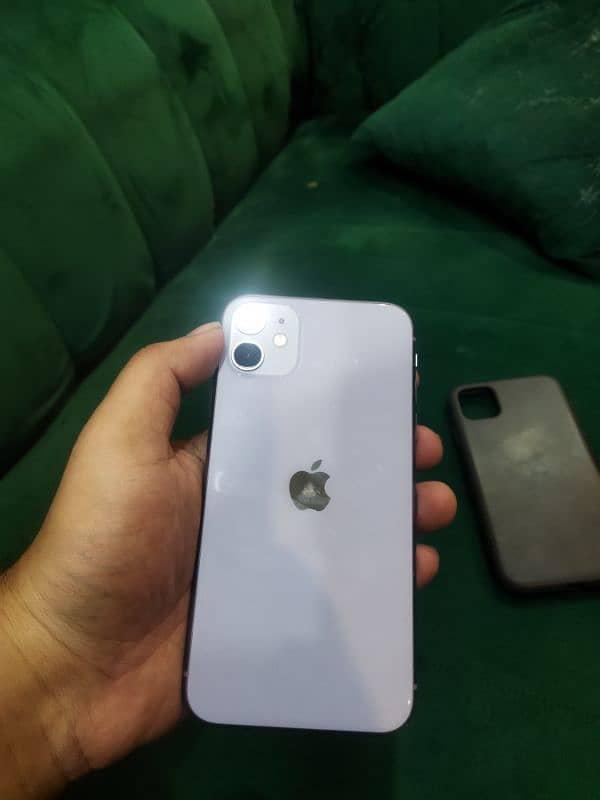 iPhone 11 factory unlocked 128 gb non pta 2